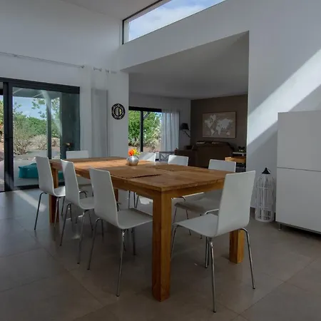 Wind Wave 28a Heated & Shared Pool