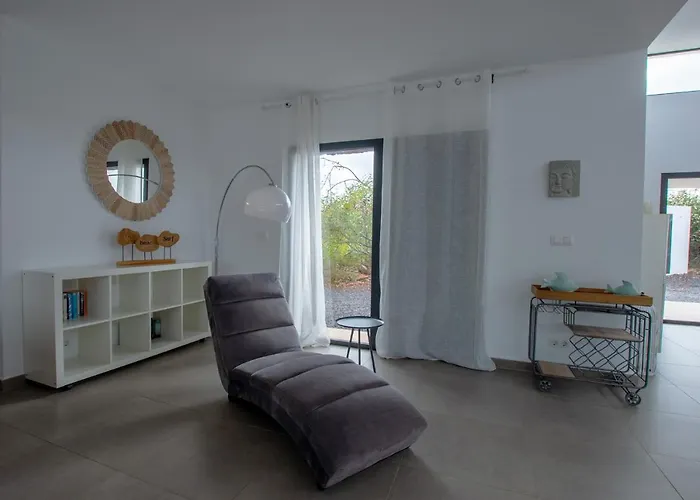 Wind Wave 28a Heated & Shared Pool *