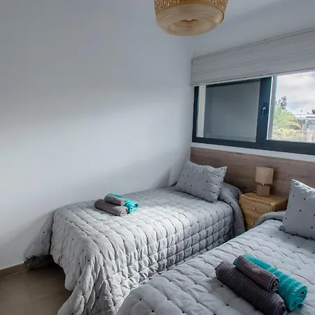 Villa Wind Wave 28a Heated & Shared Pool *